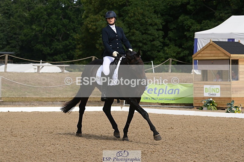 250719A-101147-03283 - 049-Veronica.Roberts-For.J'Adore