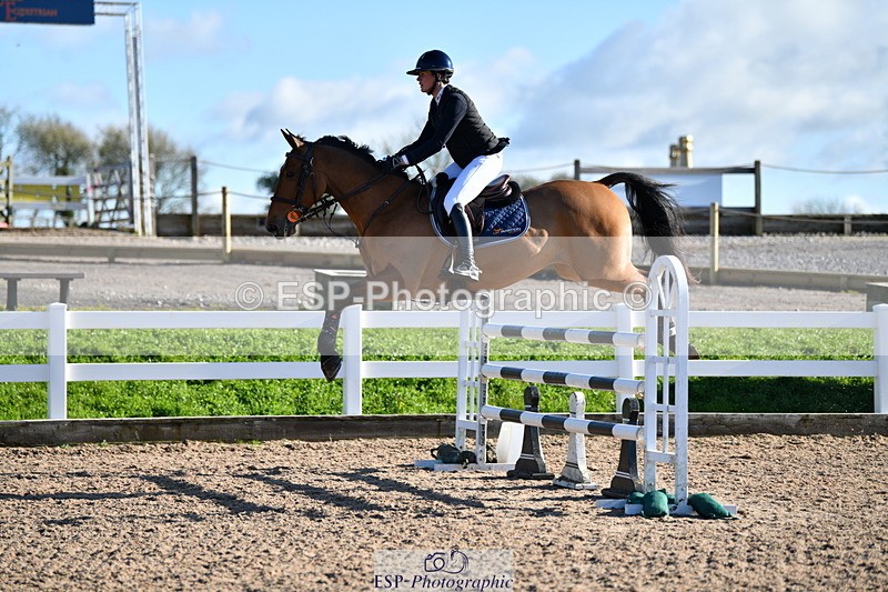 231110A-132824-00578 - Cls 5 Newcomers & 1.10m Open