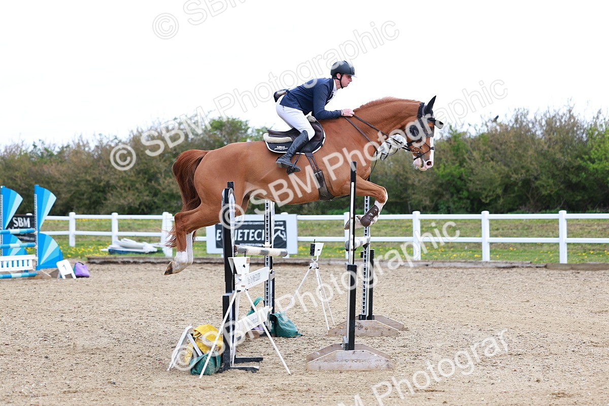 SBM_002635 - Class 11 - Senior Foxhunter - 1.20m