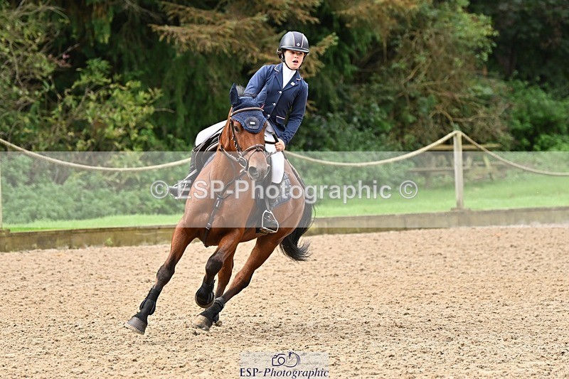 230930-094401-00093 - Cls 1 Pony Intro 70cm