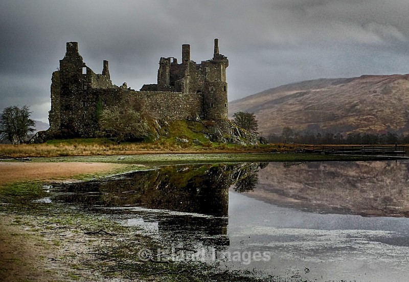 Kilchurn Castle, Loch Awe, Argyllshire - Kilchurn Castle