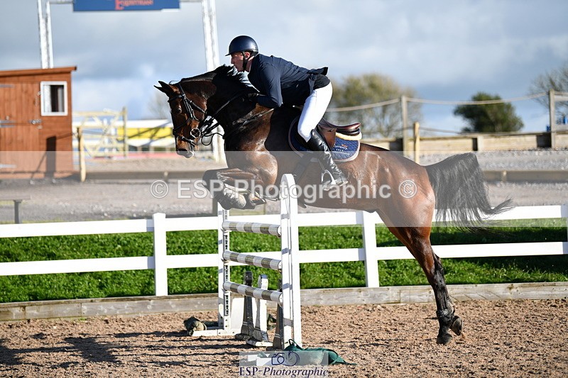 231110A-150629-00963 - Cls 6 Foxhunter & 1.20m Open