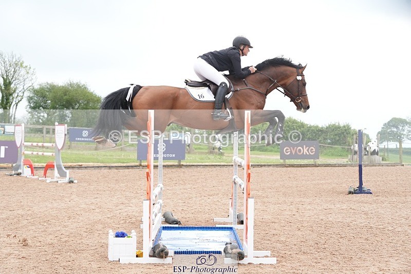 260508-090207-04488 - Cls 12 Snr Foxhunter