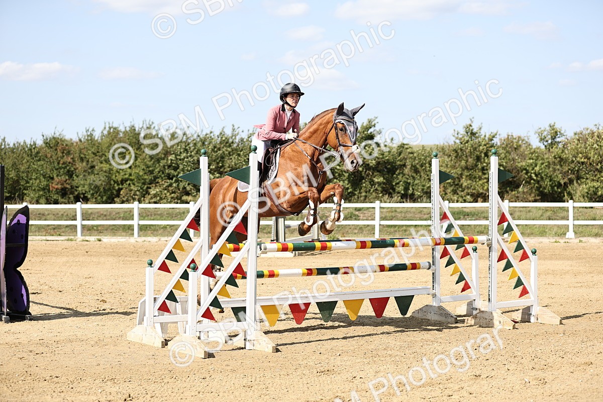 SBM_005222 - Class 6 = Senior Newcomers - 1.10m Open