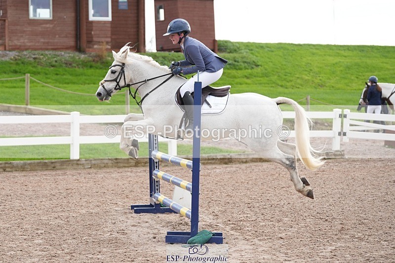 251026-115750-02281 - Cls 4 Pony Winter Novice + 80cm Open