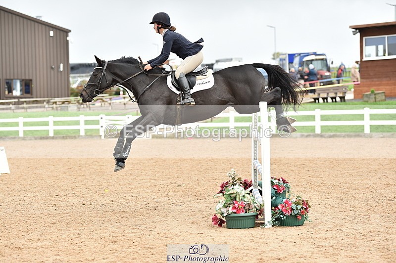 231013A-130722-01714 - Cls 3 1.05m Amateur Quali