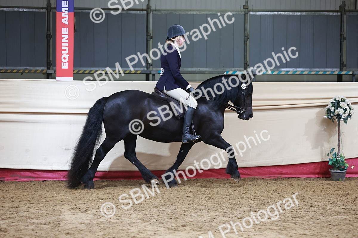 SBM_18717 - Class 952 - M&M Ridden Supreme Final