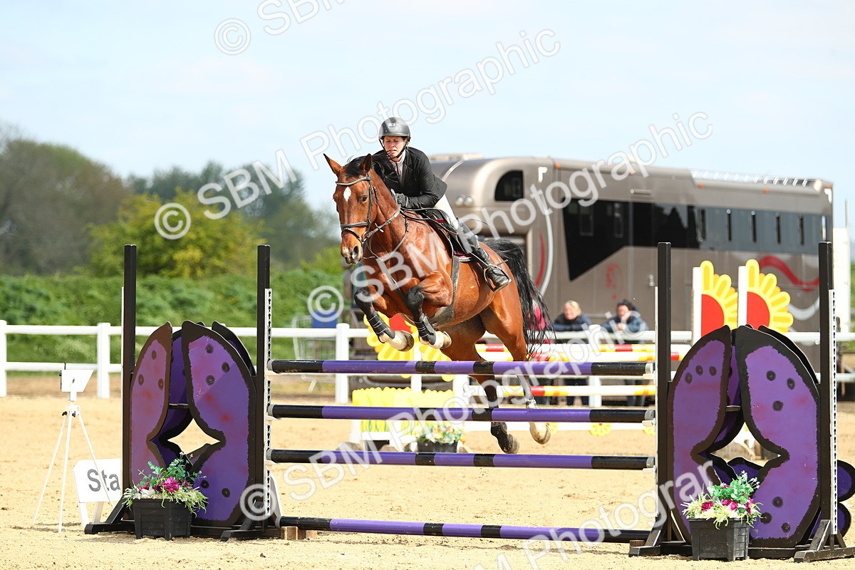 SBM_001384 - Class 5 - Senior Foxhunter 1.20m