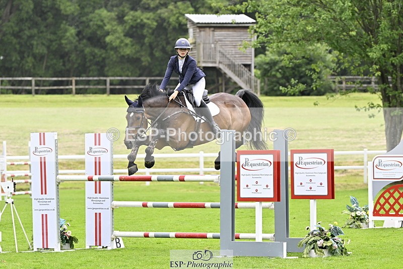 250613A-120101-00862 - Cls 2 Snr 1.15m Members Cup