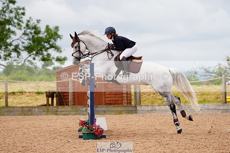 240526A-105714-07685 - Cls 26 Chard Equ 1.05m and 1.10m Grand Prix