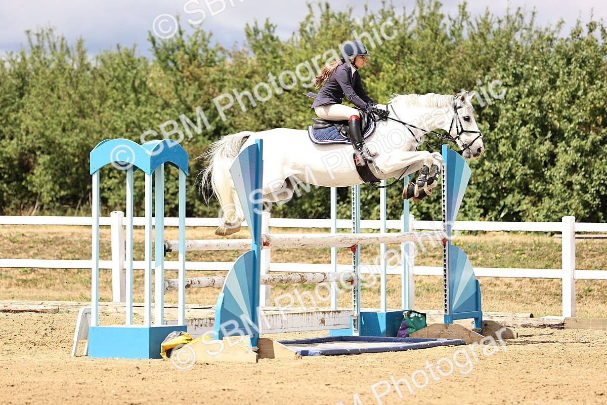 SBM_026811 - Class 13 - Senior Newcomers - 1.10m