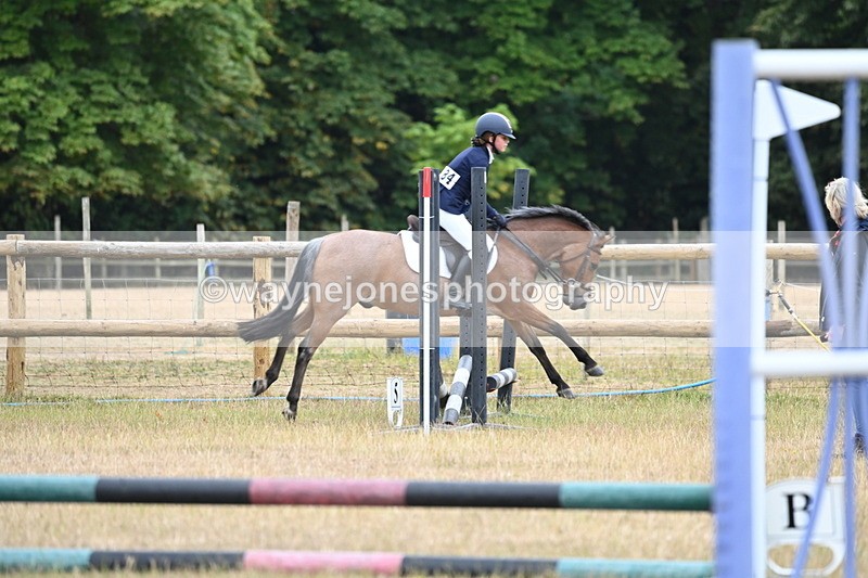 WJ6_9614 - Class 12 Minimus Jumping 45cm