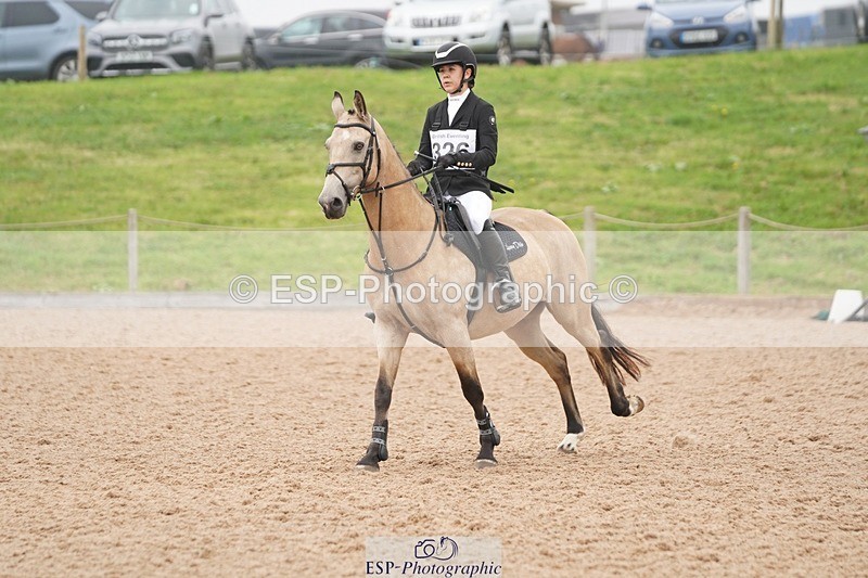 240901A-120952-06806 - 326-Lily.Howell-WOODFIELD.GOLD