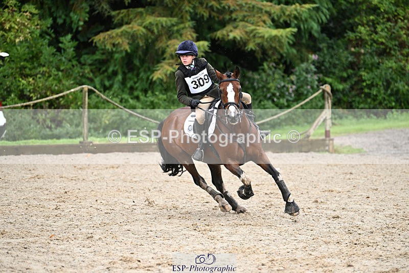 240824X-094341-23333 - 70cm Round 2 9.30 to 10.30