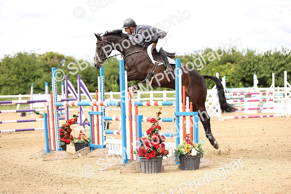 SBM_008118_Class 21 - Senior Foxhunter - 120m - Anthony