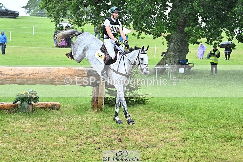 240526-124115-22119 - 404-DEERPAIRC_REVELRY-Max_Warburton