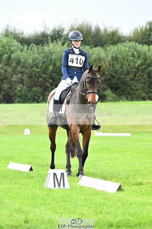 241024-102723-03023 - 410-Mae.Jackson-SWEET.RIOT