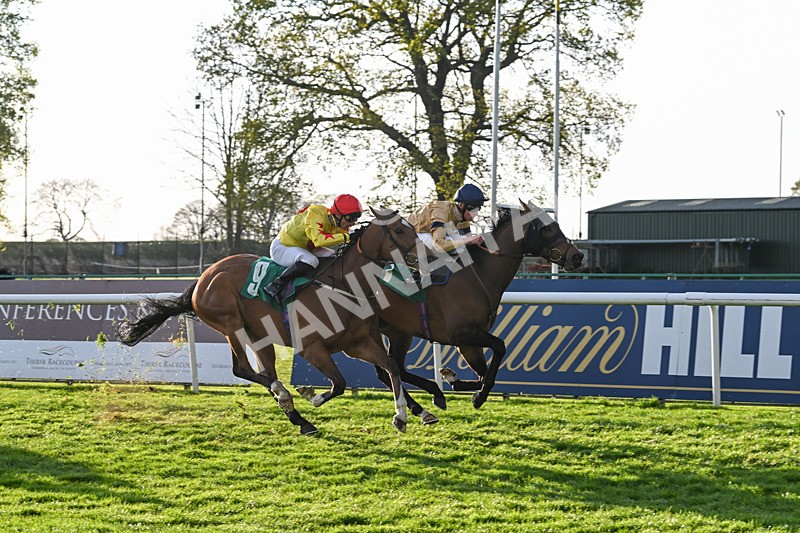 220425-Race 6-Perfectly Timed-9385 - Race 6