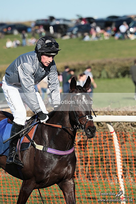 PtP 210326 858 - VWH Cirencester Races 21/03/26
