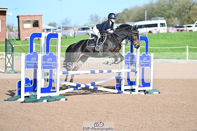 231029A-105635-02835 - 80cm Club and Schools