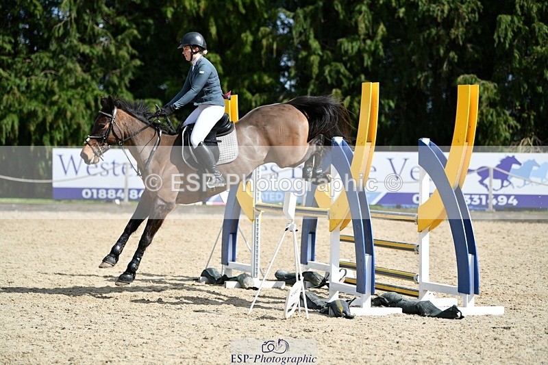 240324-130613-02777 - Cls 9 Snr 1.05m Open