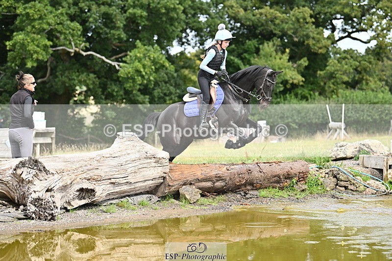 250821B-111455-00224 - Group B - Danielle