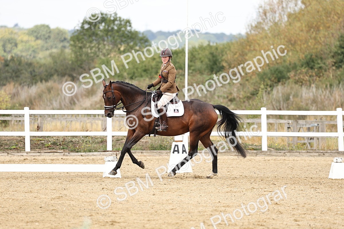 SBM_018302 - Class 16 - Novice 5 - 11.12-12.01