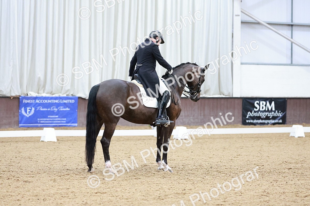 SBM_016689 - Class 5 - FEI INT II - 17.24-18.20