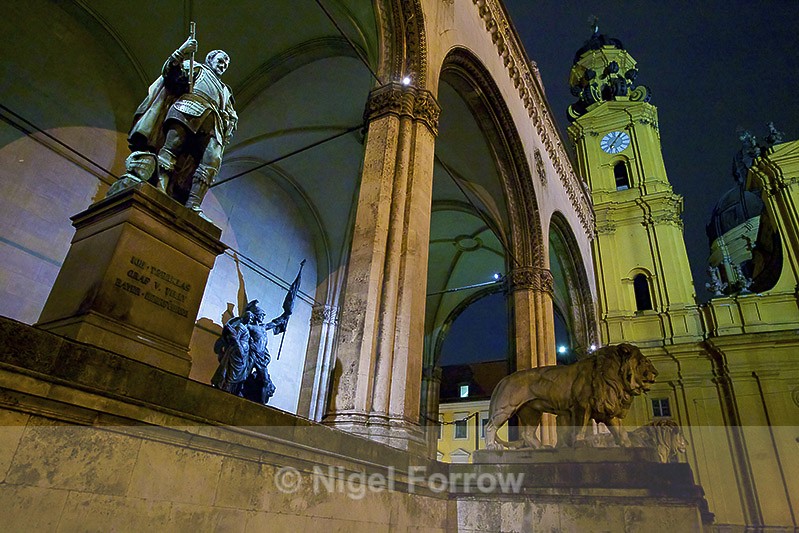 Feldherrnhalle at night - Munich, Germany