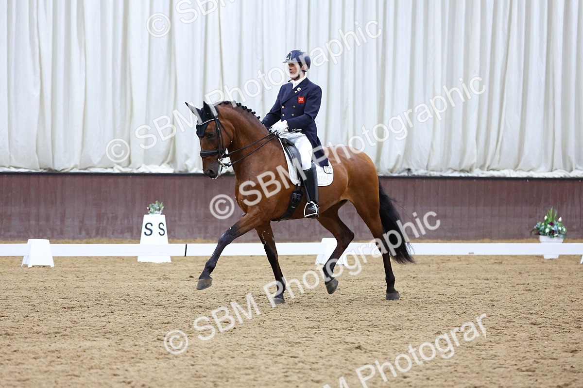 SBM_009651 - Class 14 - FEI Grand Prix - 19.27-20.27