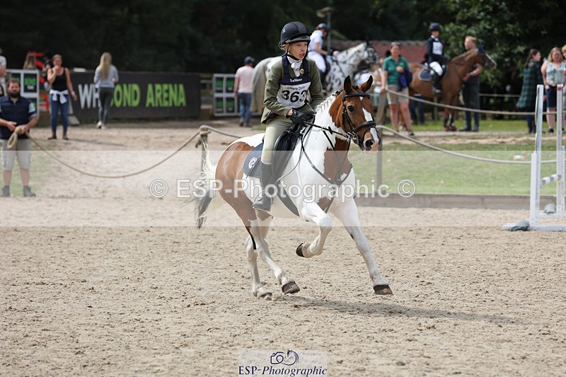 240823X-135614-18097 - 70cm R1 13.45 to 15.30