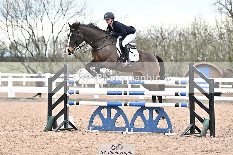 250112-142031-01603 - Cls 21 Foxhunter and 1.20m Open