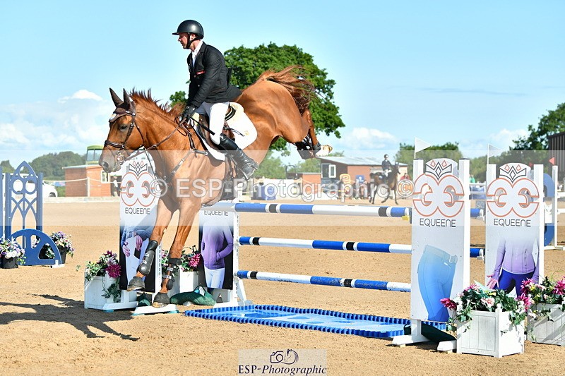 230720A-091603-01635 - Cls 1, 2 Star Small 1.30m