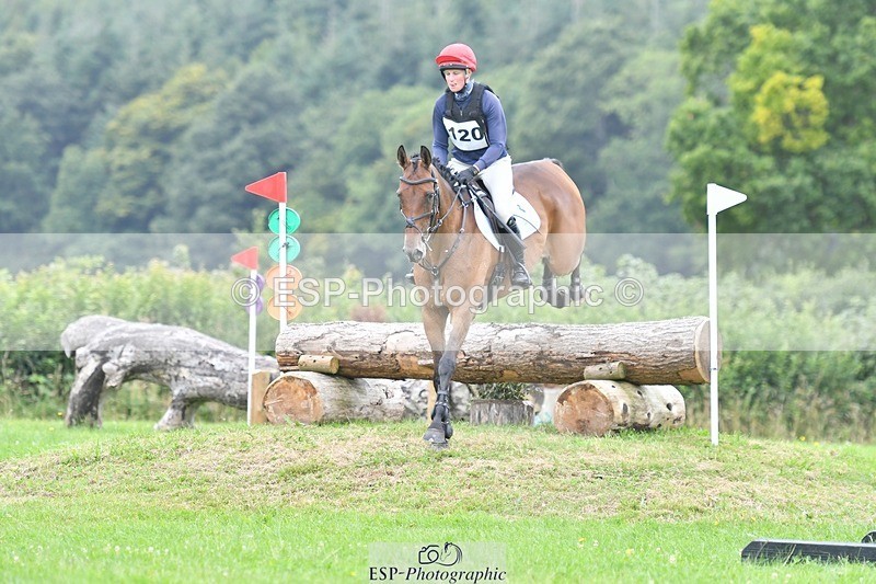 240803-122001-03543 - 120-Rosie_Bradley-Hole-BROADSTRUTHER