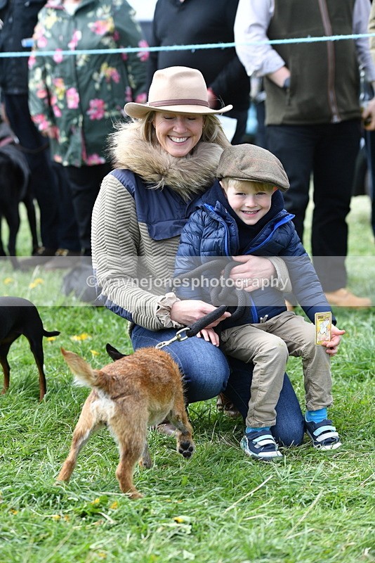 WJ5_0547 - Class 7 Best Terrier