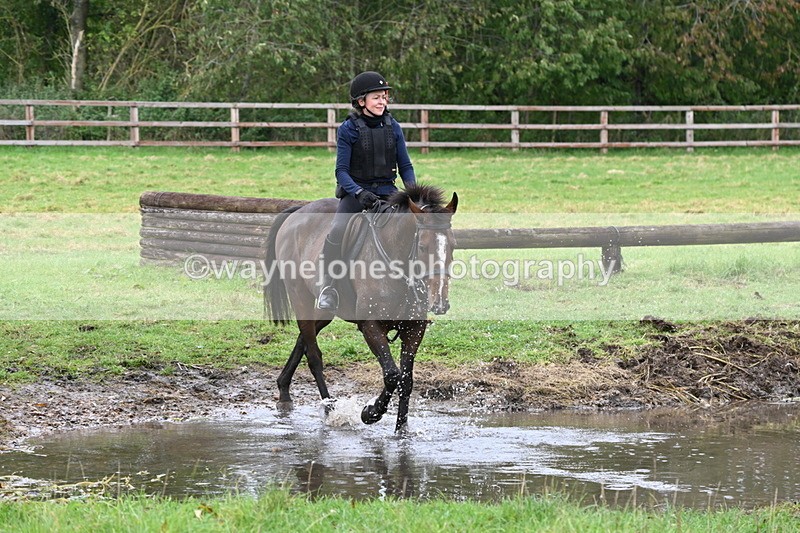 WJ6_5824 - Time at Photographer 12:31 to 12:40