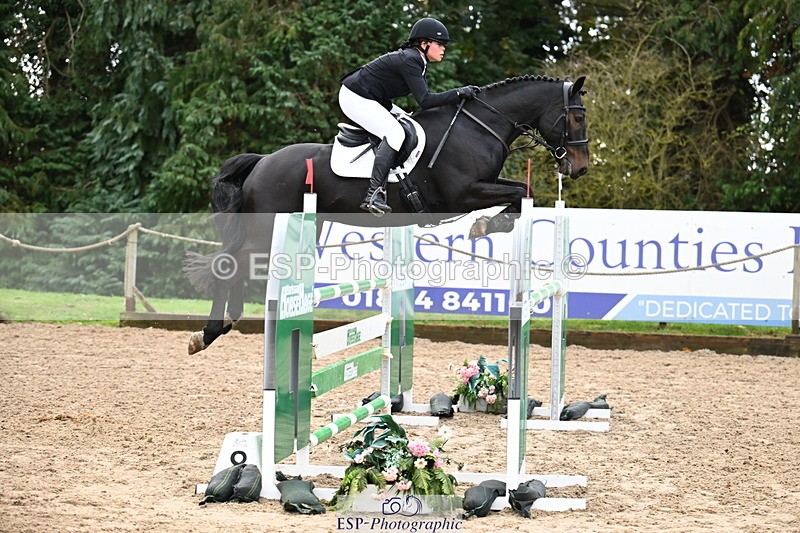 251024A-102328-06419 - B-136-Sophie.Jackson