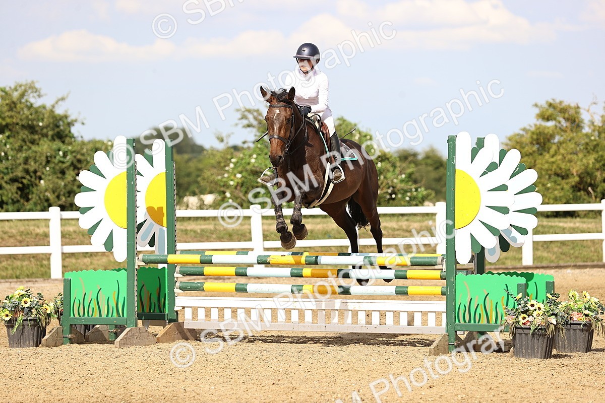 SBM_002441 - Class 18 - Ariat Senior British Novice- 90cm Open