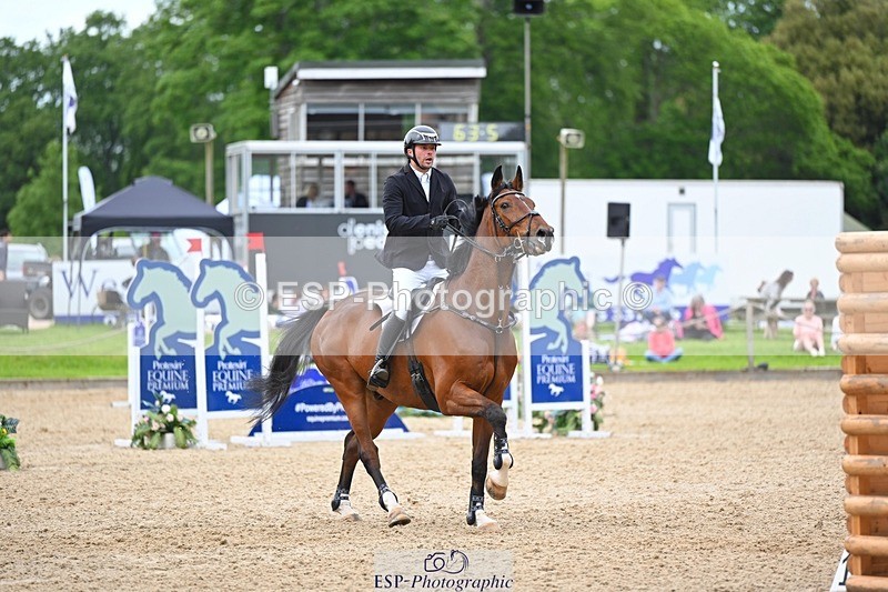 240525-160033-18003 - 547-BWE_NEWTON_DE_JASPER-Adam_Harvey