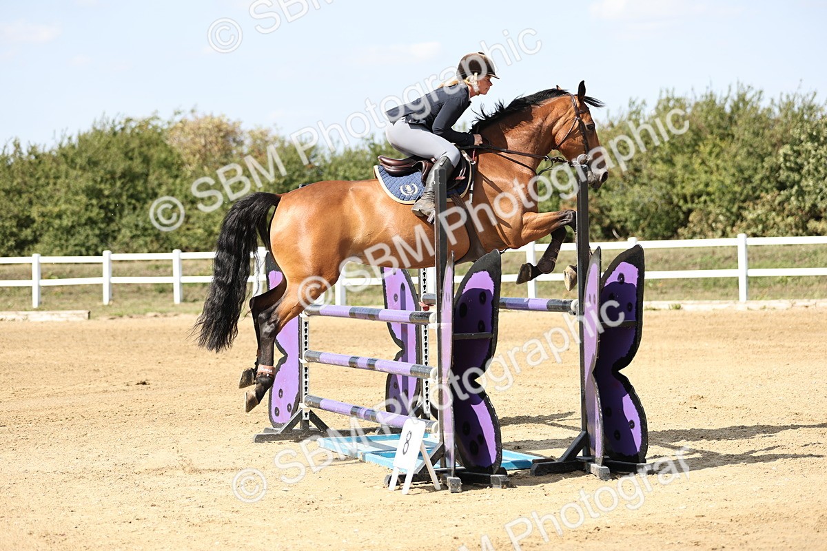 SBM_005079 - Class 6 = Senior Newcomers - 1.10m Open