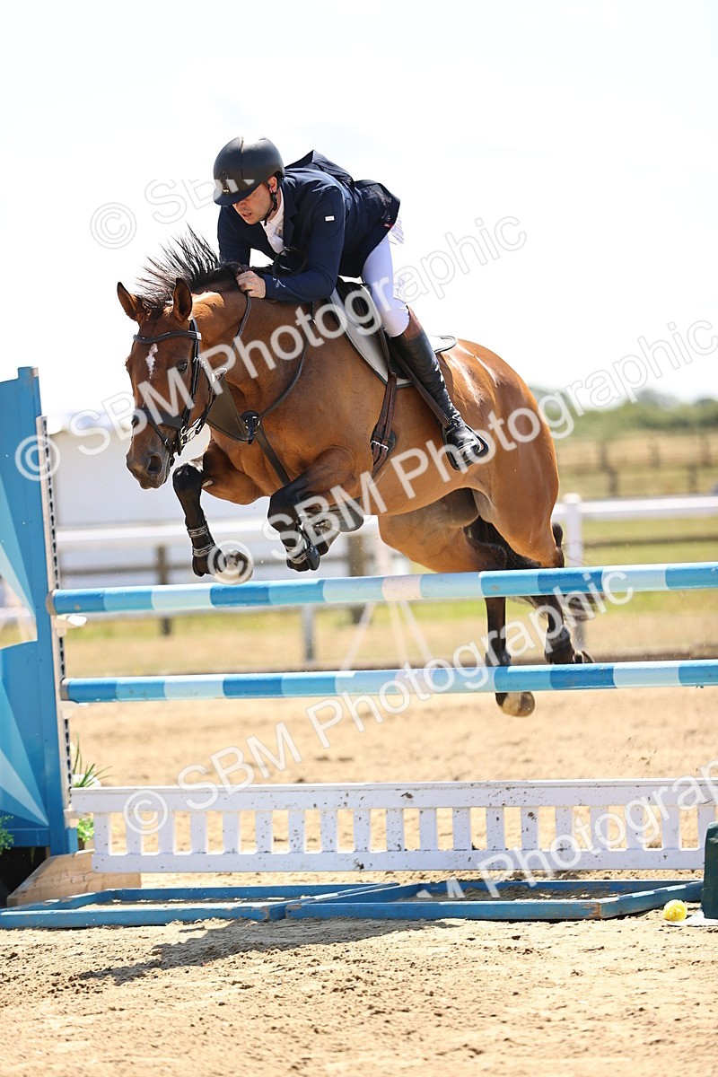 SBM_014829 - Class 15 - Senior Newcomers - 1.10m Open