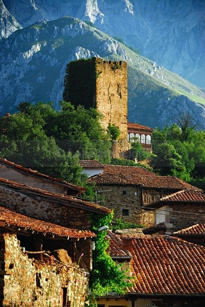 Mogrevejo Tower - Picos de Europa, Spain