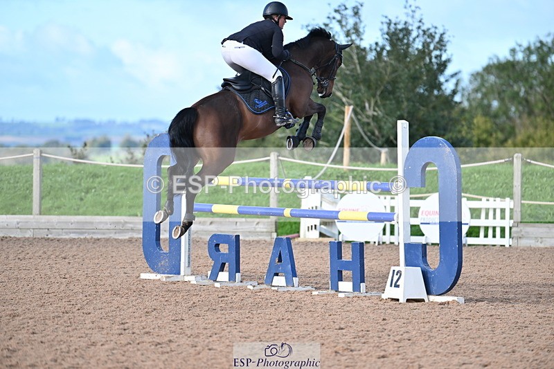 231014A-103150-04128 - Cls 18 Newcomers & 1.10m Open