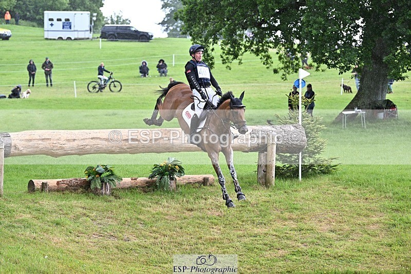 240526-110047-20326 - 403-CRAZY_DU_LOIR-Oliver_Townend