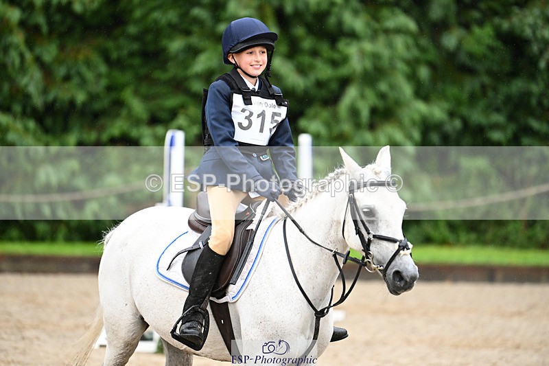 240824X-095332-23421 - 70cm Round 2 9.30 to 10.30