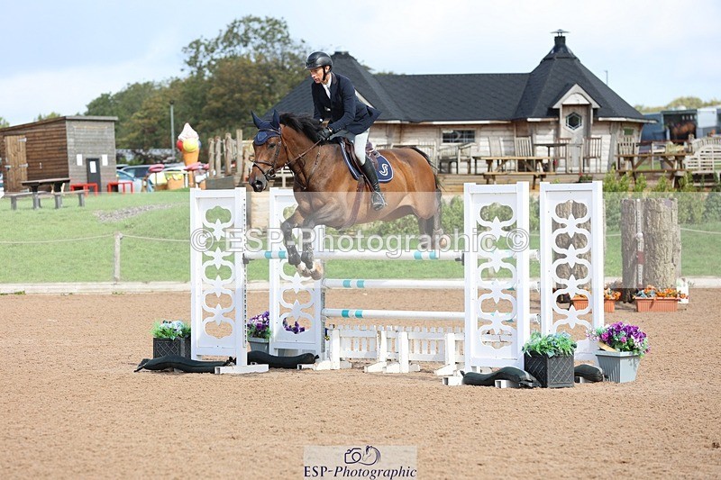 250911-120722-01336 - Cls 3 Snr Foxhunter