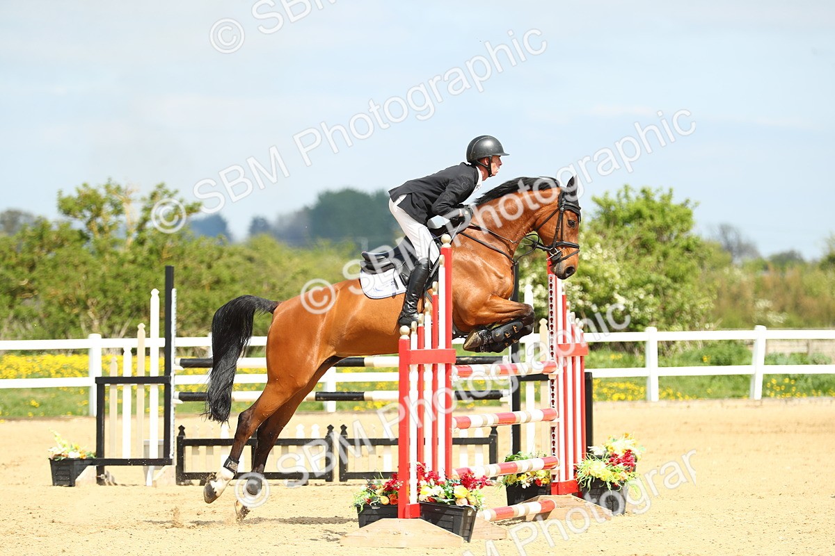 SBM_001366 - Class 5 - Senior Foxhunter 1.20m