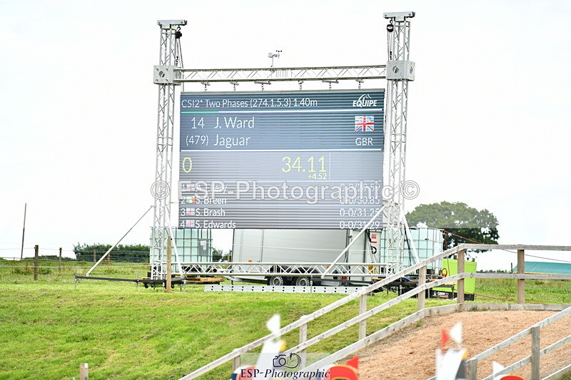 230720A-151110-03745 - Cls 9, 2 Star Big 1.40m Start to break