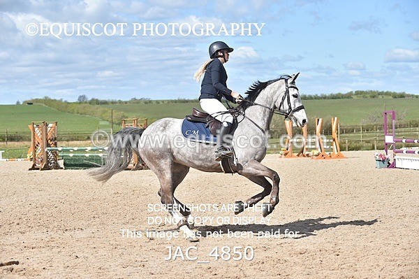 JAC_4850 - CLASS 13 SAT Senior BritiNovice/ 90cm Open