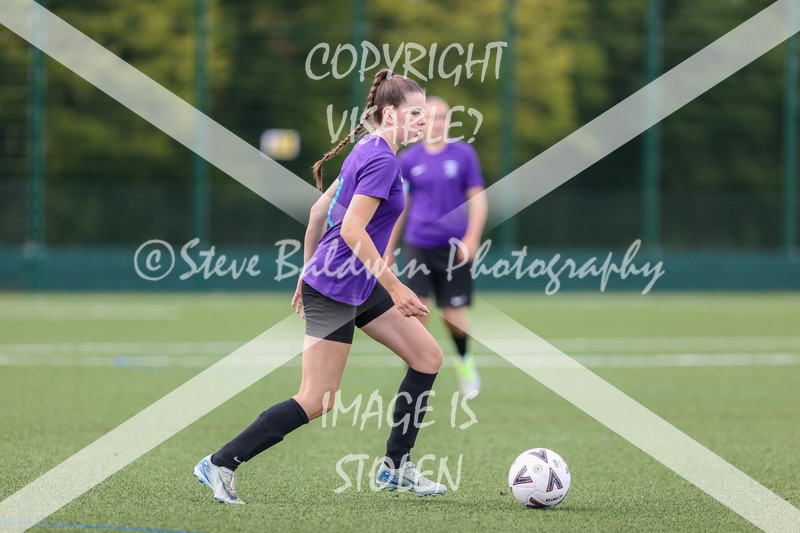 1DX30361 - 2025-09-13 FC Abbey Meads U17 Girls Purple V Cumnors U17 Girls